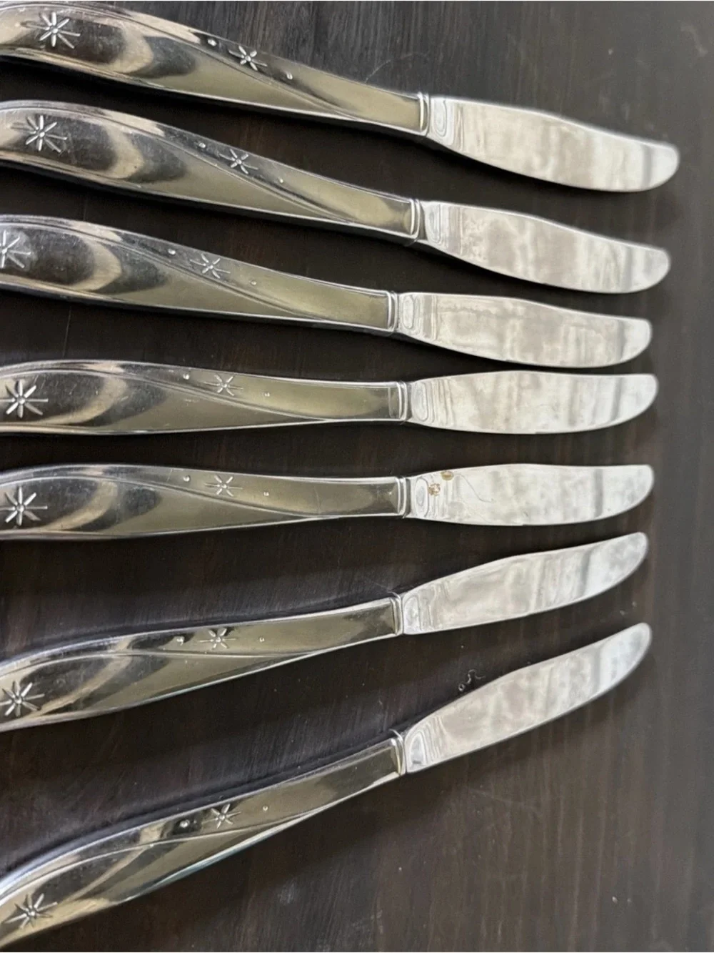 Oneida Silver Starburst Handle Butter Knife Set